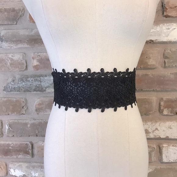 Women's Intricate Corset Black Faux Leather & Lace Wide Tie Back Belt Onesize - Picture 1 of 4